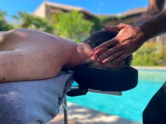 Photo d'un massage californien de Guillaume Berthézène